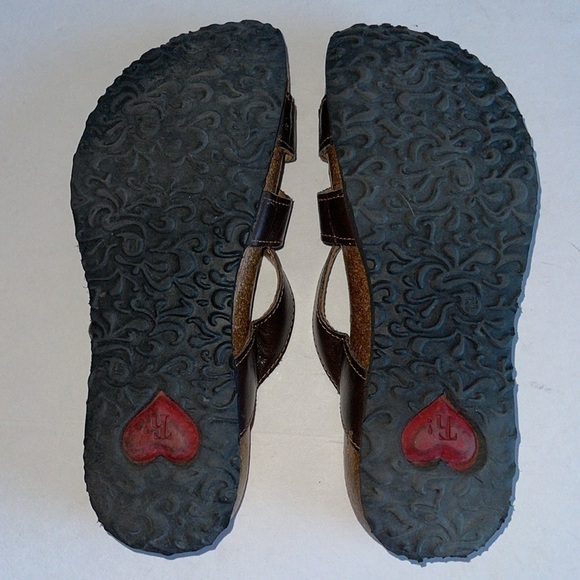 Think! Julia Brown Leather And Cork Cross Strap Sandals - Picture 10 of 10